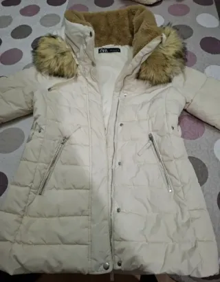 Plumífero blanco Zara