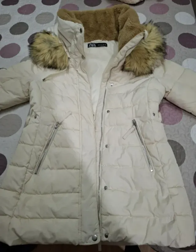 Plumífero blanco Zara