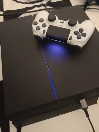 Playstation 4 1TB + 16 Giochi + 1 Controller