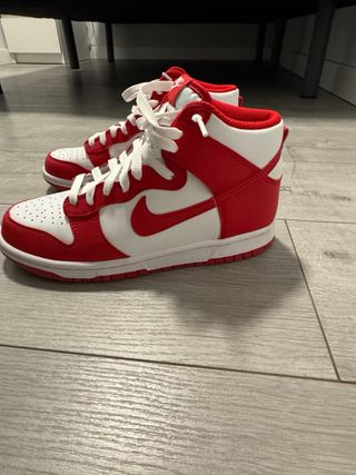 Nike Dunk High Rojo y Blanco