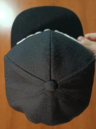 Gorra Atlantis original broche snapback.