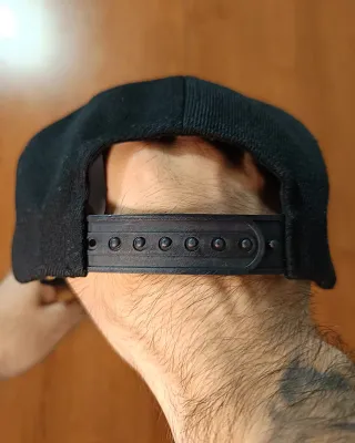 Gorra Atlantis original broche snapback.