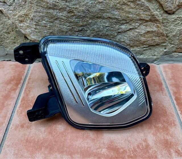 Faro antiniebla delantero izquierdo Ford Fiesta