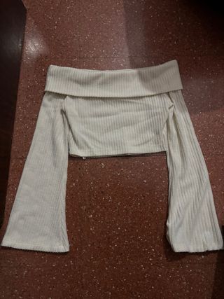 Top blanco escote Bardot manga acampanada