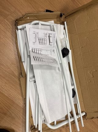 Carrello per vestiti con ruote in metallo