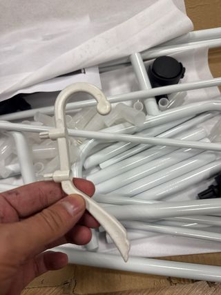 Carrello per vestiti con ruote in metallo