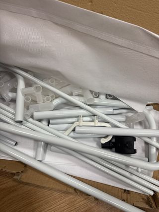 Carrello per vestiti con ruote in metallo