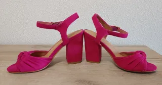Zapatos tacón fucsia nudo. N. 36