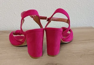 Zapatos tacón fucsia nudo. N. 36