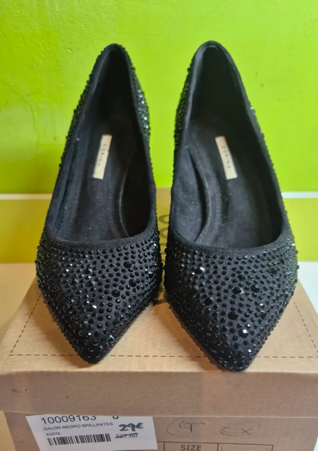 Zapatos de salón CORINA negros brillantes
