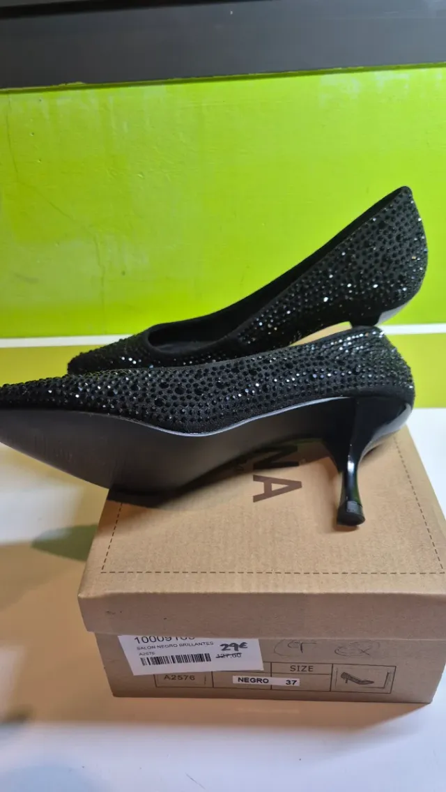 Zapatos de salón CORINA negros brillantes