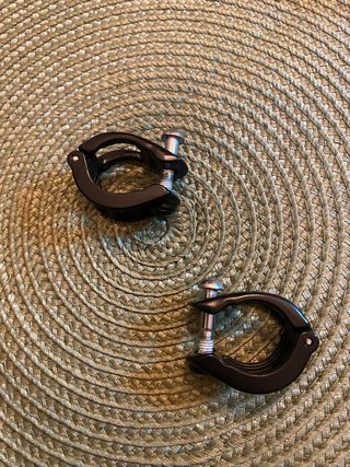 Abrazaderas para frenos de bicicleta