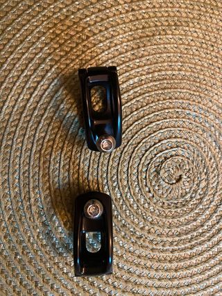 Abrazaderas para frenos de bicicleta