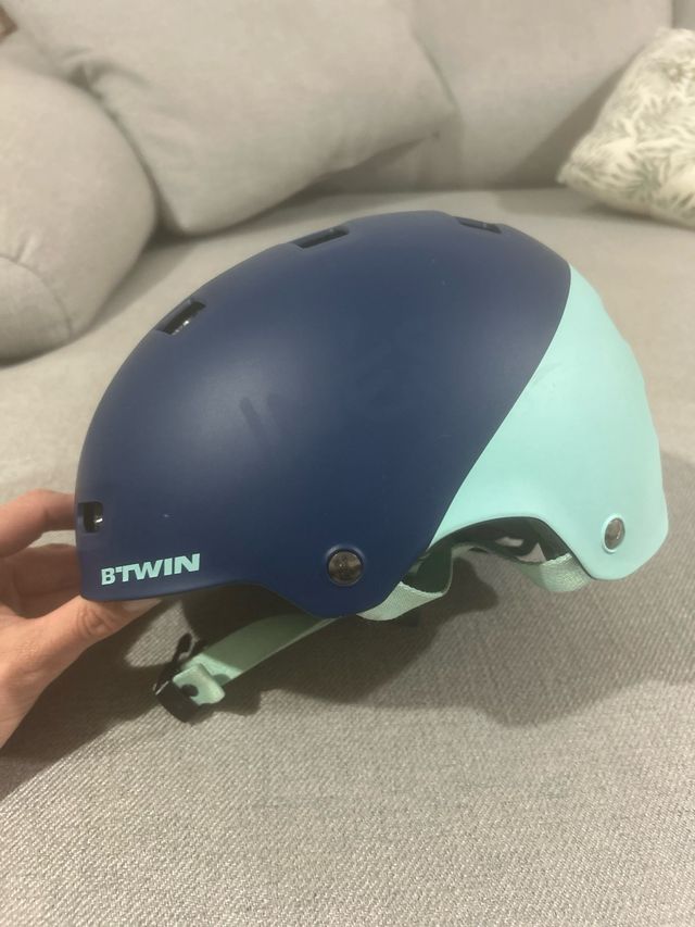 Casco Btwin per bambini blu e verde