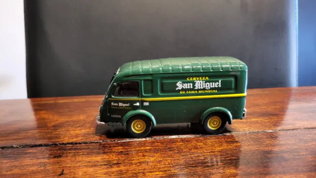 Furgoneta Renault San Miguel Cerveza