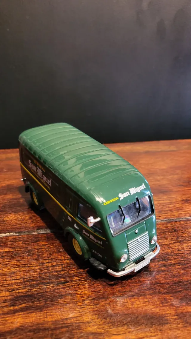 Furgoneta Renault San Miguel Cerveza