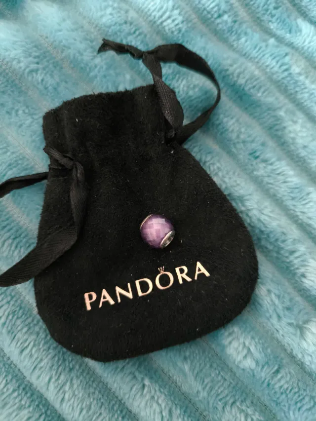 Pandora Charm Morado cristal murano