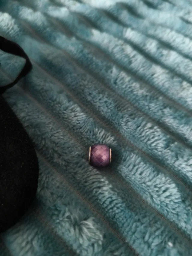 Pandora Charm Morado cristal murano