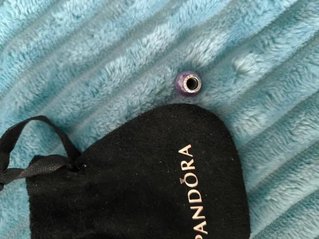 Pandora Charm Morado cristal murano