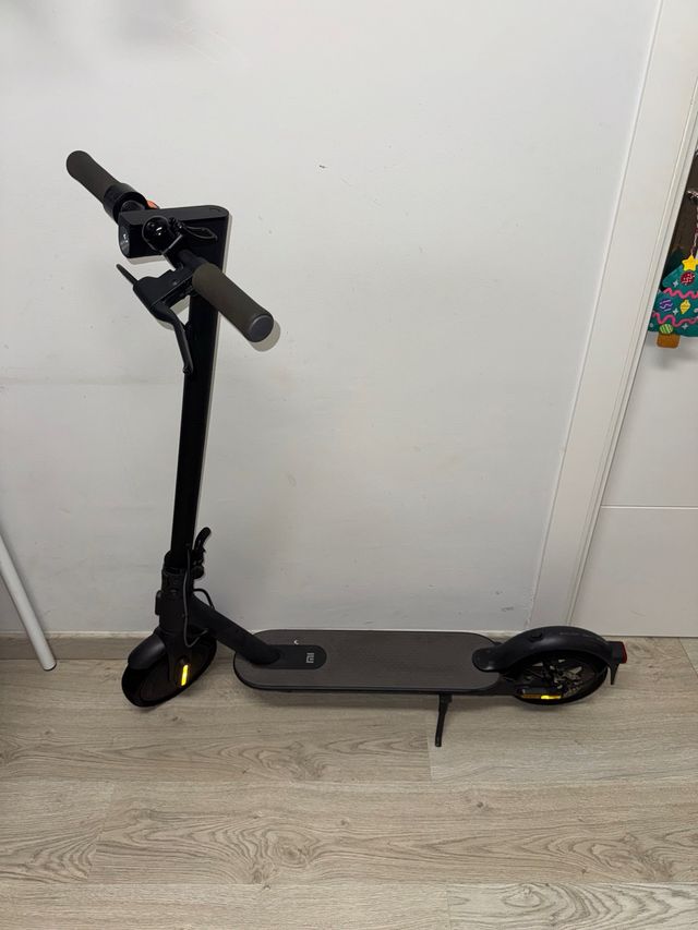 Xiaomi Mi Electric Scooter Essential