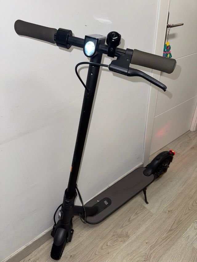 Xiaomi Mi Electric Scooter Essential