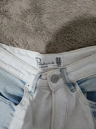 Pantalón corto vaquero blanco y azul