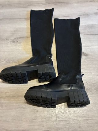 Botas altas negras con suela track