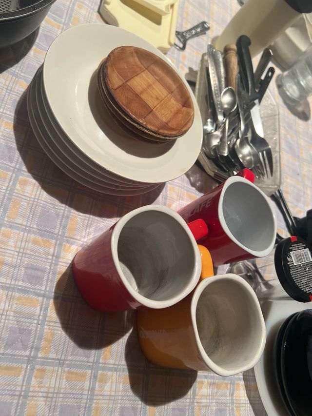 Lote Hogar y Cocina: Tazas, Ollas, Utensilios