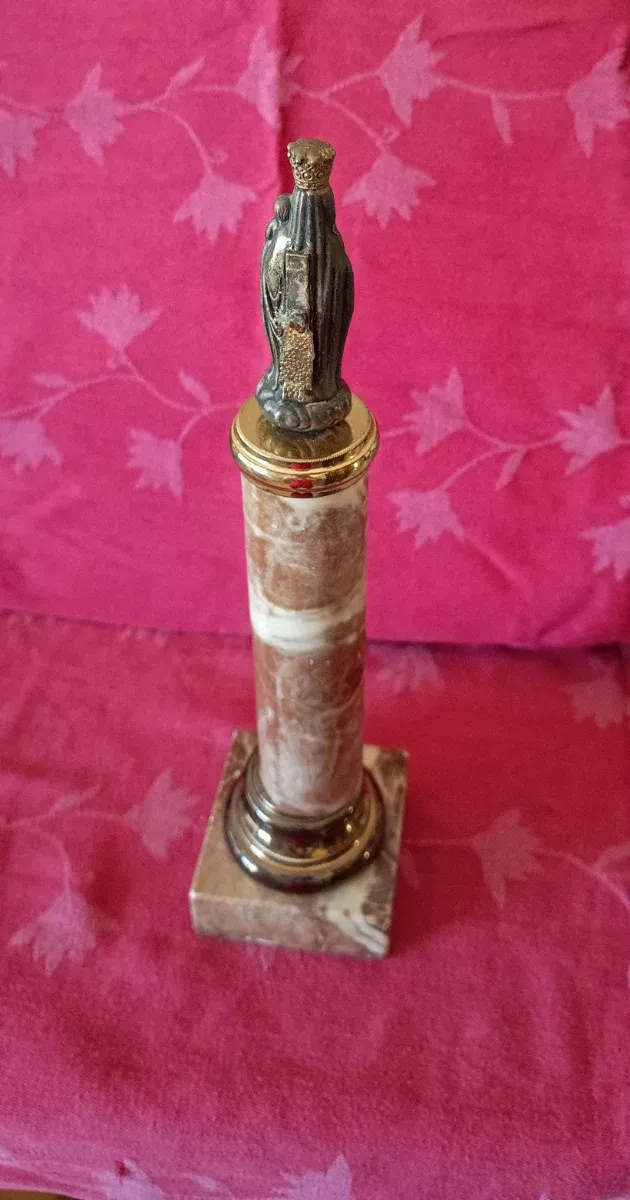 Virgen del Pilar con pedestal
