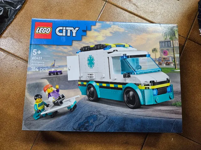Lego City Ambulancia de Emergencia 60451