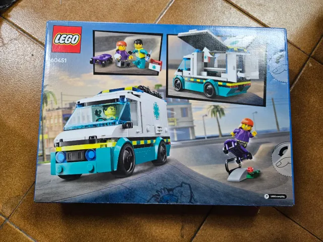 Lego City Ambulancia de Emergencia 60451