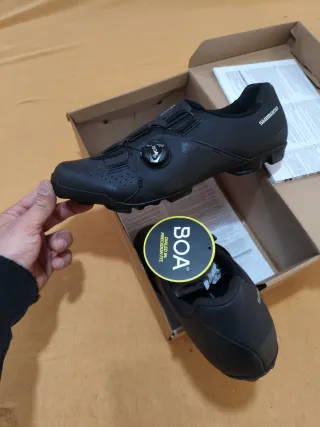 Zapatillas Ciclismo Shimano SH-XC 300 NUEVAS. N°43