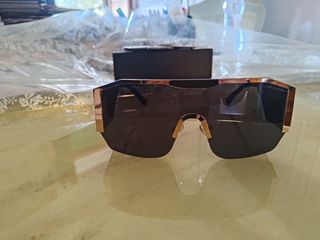 Occhiali da sole Layoners Runway oro nero