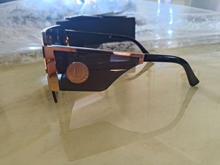 Occhiali da sole Layoners Runway oro nero