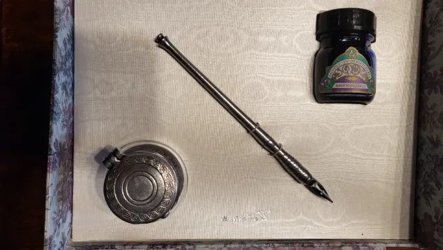 Estilográfica antigua Le Stile con tintero