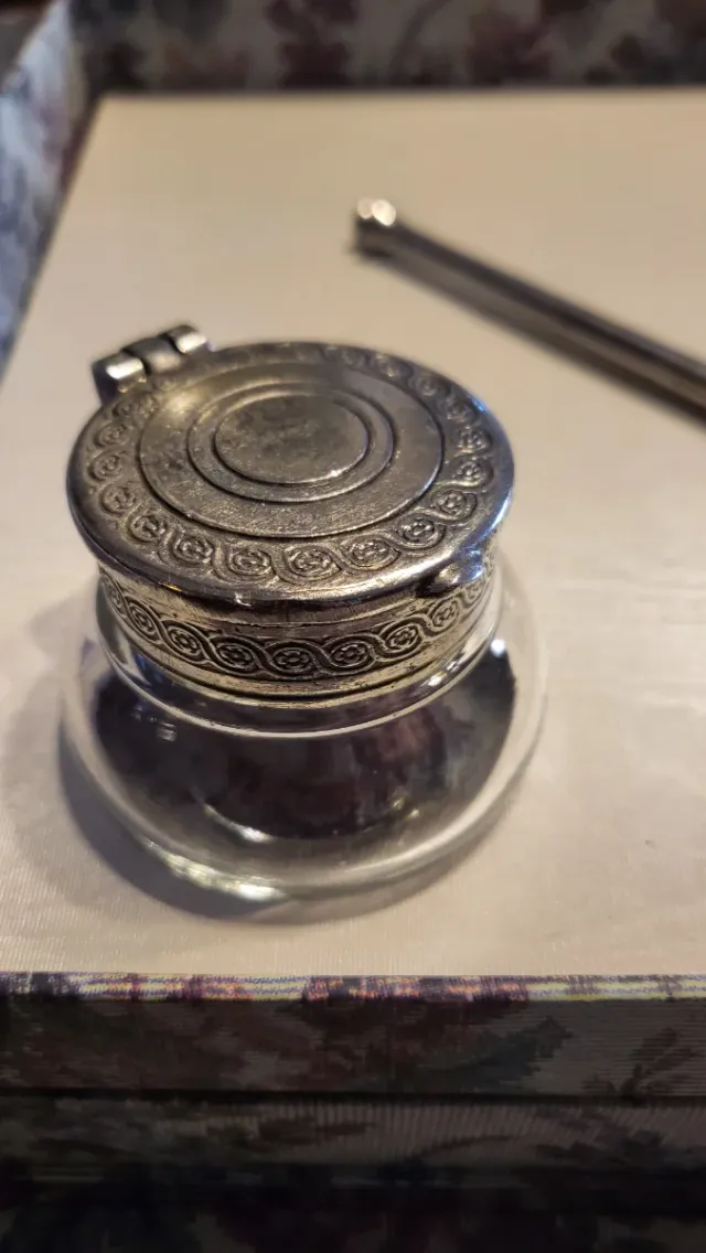 Estilográfica antigua Le Stile con tintero