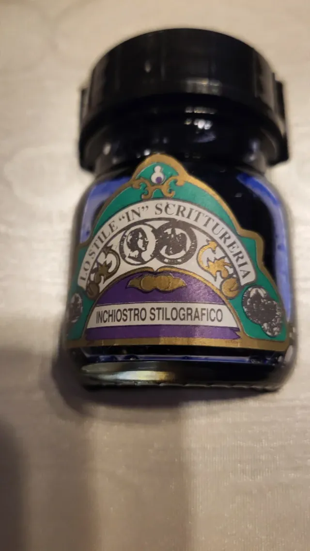 Estilográfica antigua Le Stile con tintero