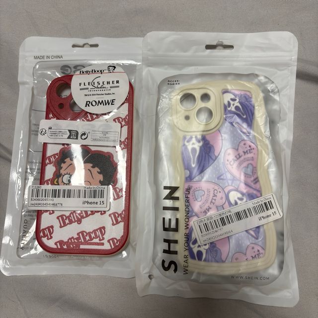 Fundas iPhone 15 Betty Boop y SHEIN