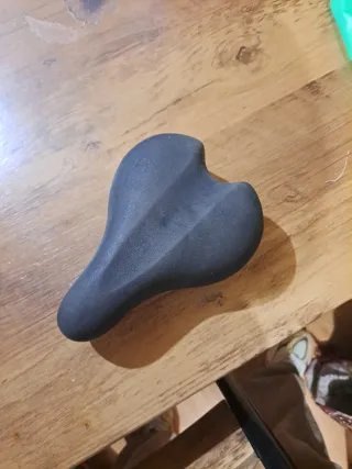 Sillín de bicicleta negro