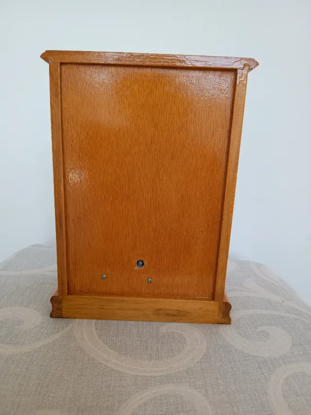 Joyero madera y cristal tallado