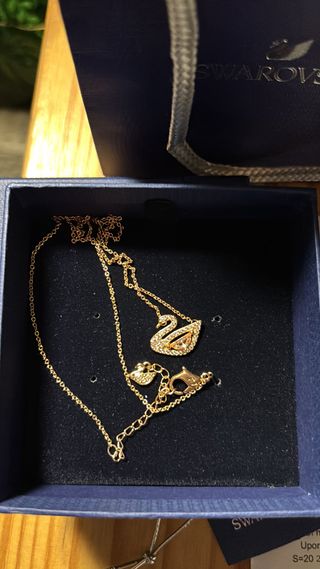 Collar Swarovski Cisne Rosa y Dorado