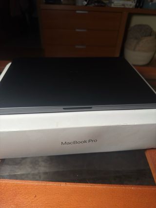 MacBook Pro 14 M3 Pro Space Gray