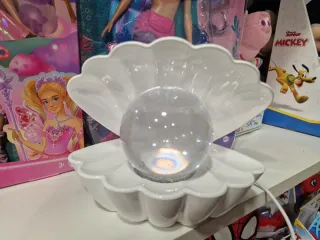 Lampada conchiglia trasparente e bianca