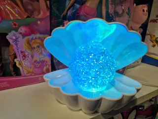 Lampada conchiglia trasparente e bianca