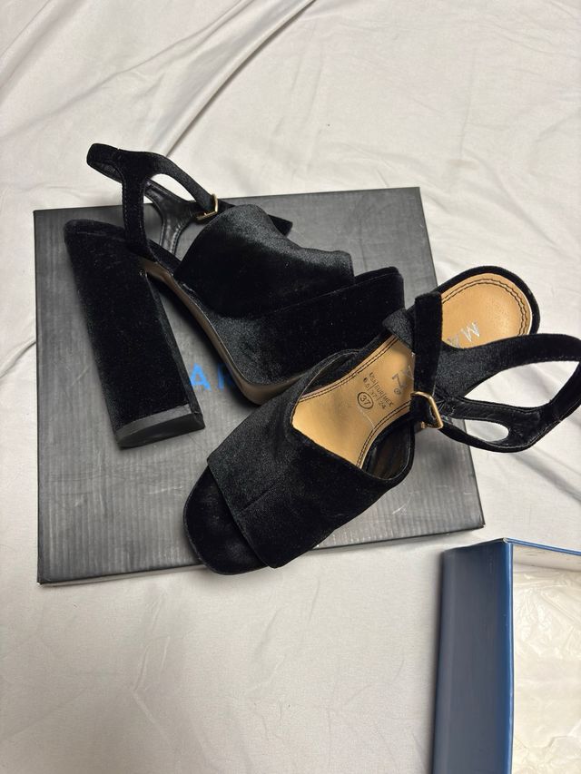 Zapatos de tacón MARYPAZ negros