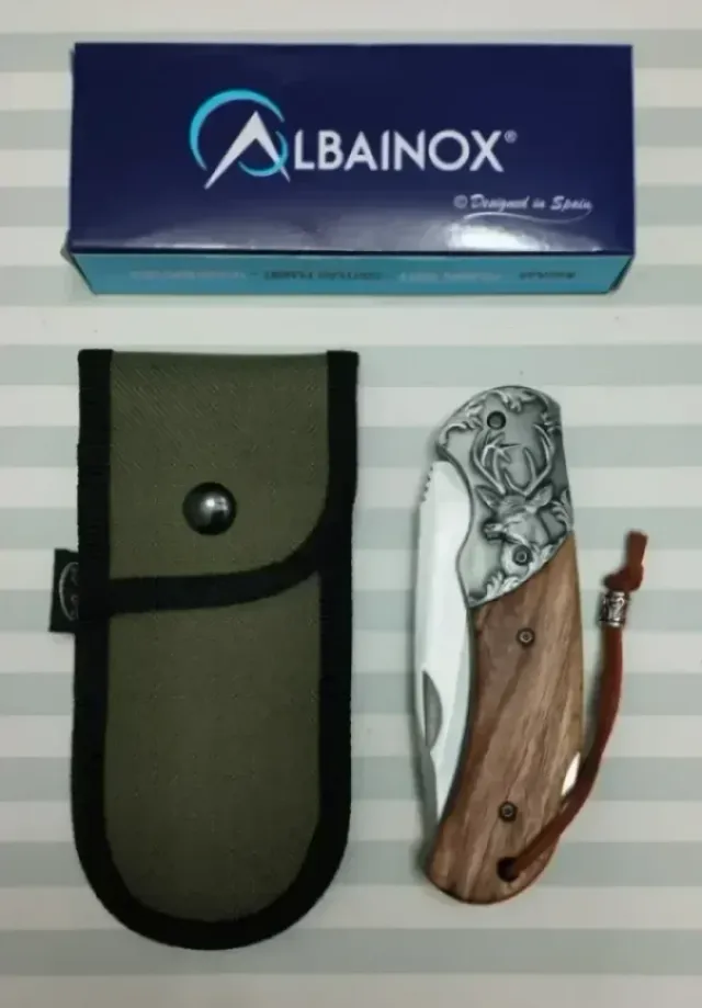 REBAJADA CON FUNDA DE REGALO. MADERA VIROLA CIERVO