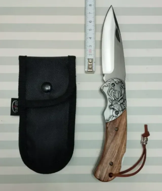 REBAJADA CON FUNDA DE REGALO. MADERA VIROLA CIERVO