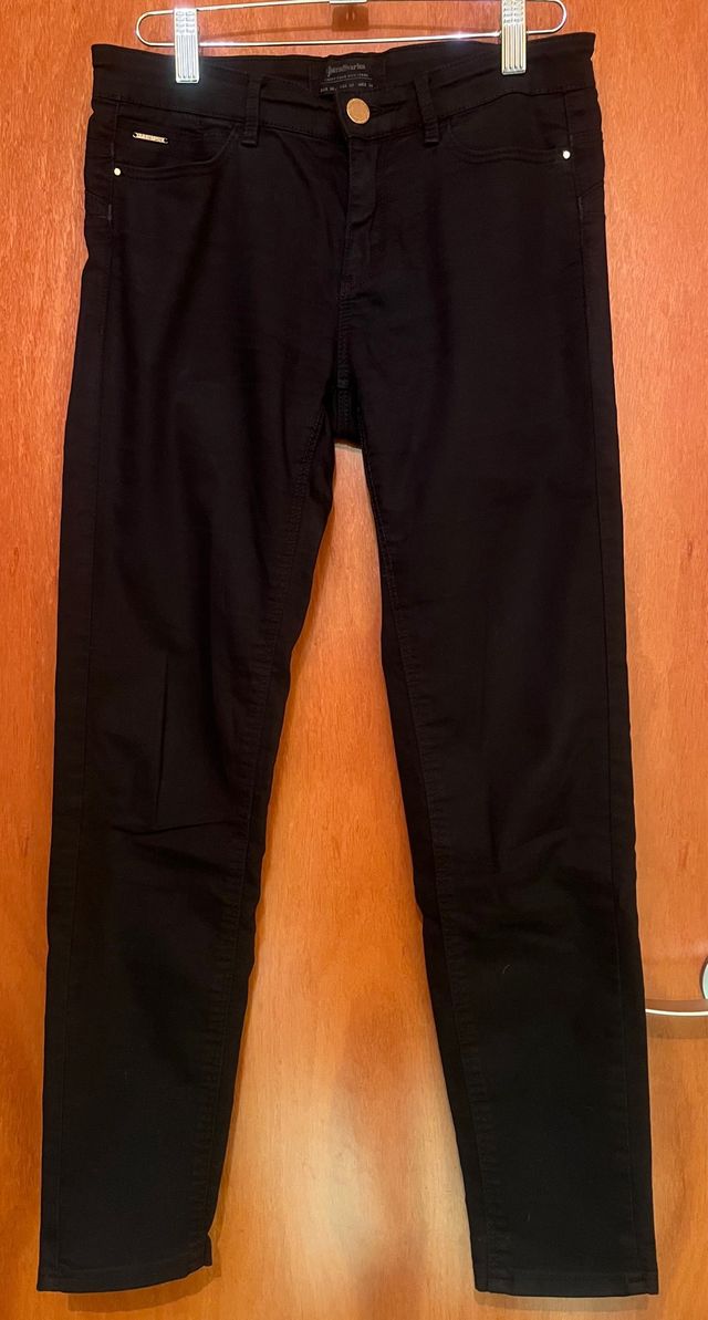 Pantalones vaqueros Stradivarius negros