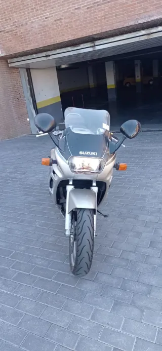 Suzuki GSX750F Plata,moto clásica no paga impuesto