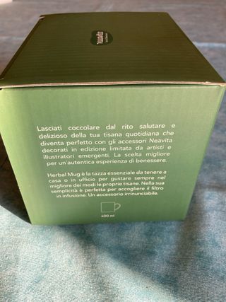 Tazza Neavita in porcellana decorata